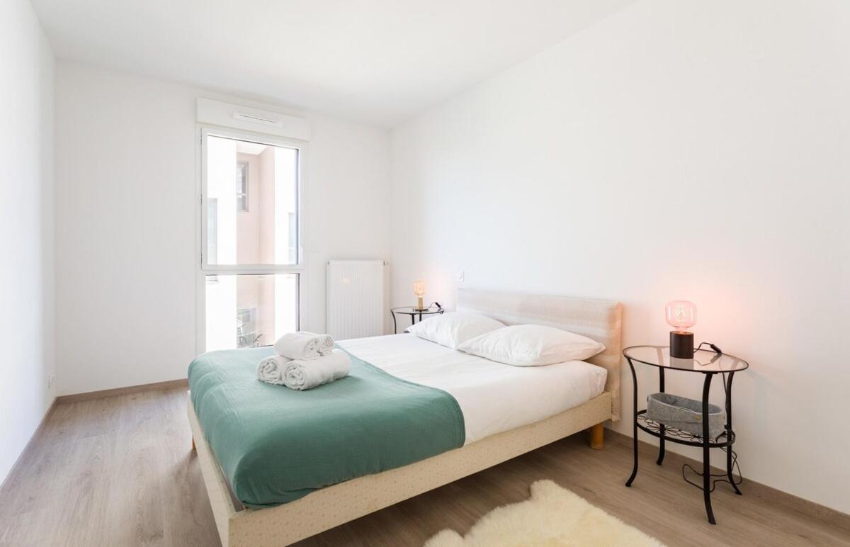 Le Rio, Appartement Avec Terrasse & Parking Rennes Esterno foto