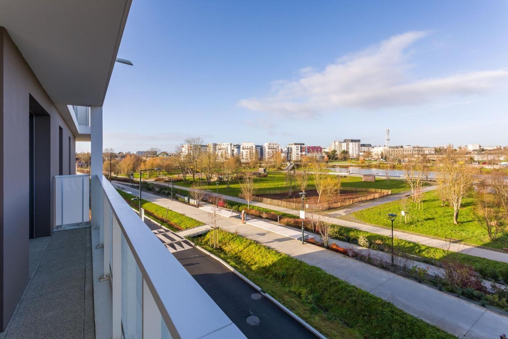 Le Rio, Appartement Avec Terrasse & Parking Rennes Esterno foto